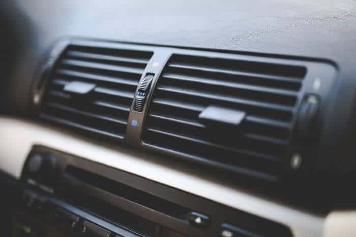 cara merawat AC mobil agar tetap dingin dan awet