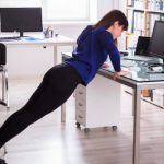olahraga yang bisa dilakukan di kantor tanpa peralatan gym