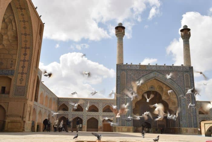 Salah satu masjid tertua di Iran, Masjid Jami Isfahan