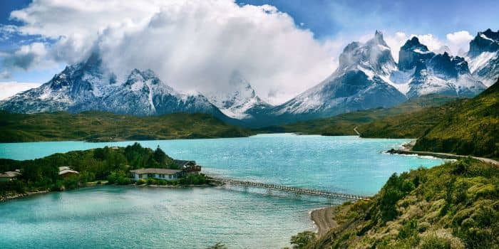 Taman Nasional Torres del Paine di Chile dengan bentang alam yang menakjubkan